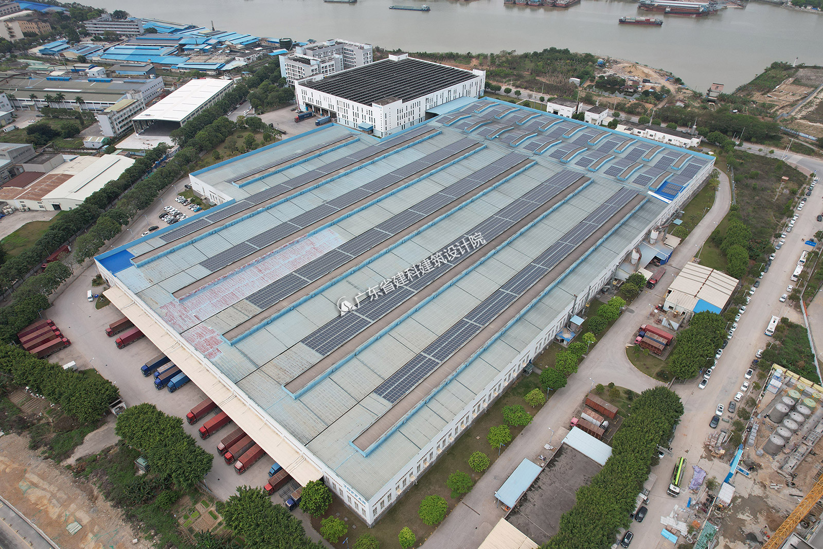 大跨度鋼結構廠房的結構分析